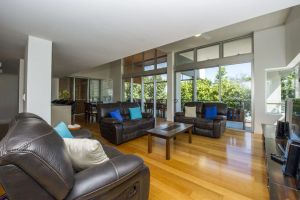 Image of Maggies Beachfront Apartment 12