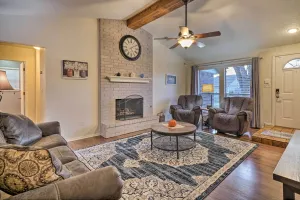 Image of Home with Screened Porch about 10 Miles to Dtwn OKC!
