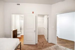 Image of Spacious 3BR Apartment Central to All