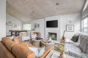 Image of Black Oak by Avantstay Modern & Chic Santa Rosa Hideaway With Pool Table, & Fire Pit