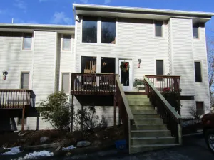 Image of The Crest 200-j 1 Bedroom Condo by RedAwning