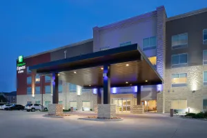 Image of Holiday Inn Express & Suites Great Bend by IHG