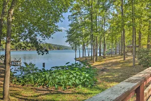 Image of Lakefront Townhome with View in Hot Springs Village!