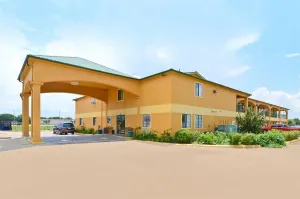 Image of Pine Point Inn & Suites
