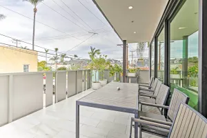 Image of Chic Coronado Retreat with Patio and 4 Cruiser Bikes!