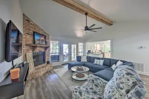 Image of Luxe Lakehouse with Sunset Views on Lake Palestine!