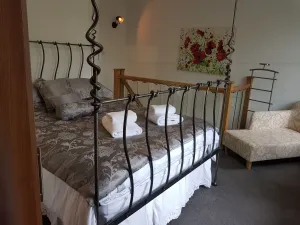 Image of The Retreat at Plover Cottage Lindley