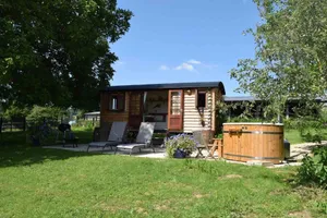 Image of Shephards Hut With Hot Tub in the Cotswolds