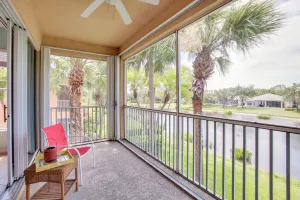 Image of 3 Mi to Dtwn Fort Myers: Condo w/ Pool & Hot Tub
