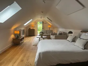 Image of Cozy Studio Attic Retreat in Bettws Newydd
