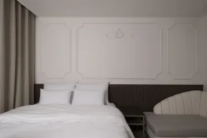 Image of Glam Hotel