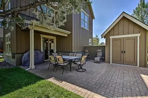 Image of Redmond House with Community Amenities Access