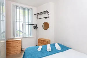 Image of Cosy 2 Bedroom Apartment in Central London With Garden