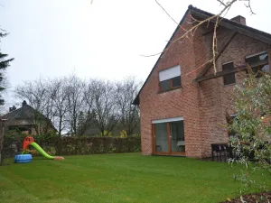 Image of Villa in Puivelde with Terrace, cleaning included