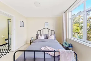 Image of Stylish & Cozy Clifton Hill Apt with Parking