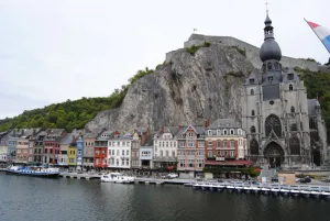 Image of L'Inattendu "sur la croisette" Dinant centre