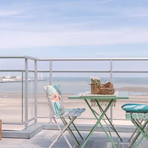 Image of Huswell - Stunning Seafront Apartment