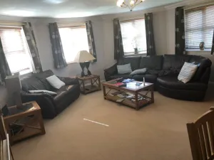 Image of Captivating Apartment in Copthorne near Gatwick
