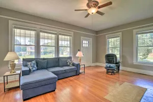 Image of Glasgow Home with Porch Close to Lake and Caves!