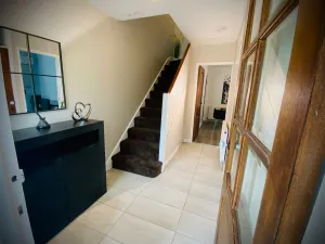 Image of Modern-PetFriendly-privateGarden-Family-20MinToLDN