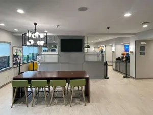 Image of Comfort Suites Mobile-South Alabama University Area