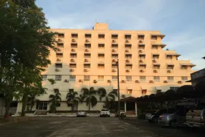Image of Paradorn Inn