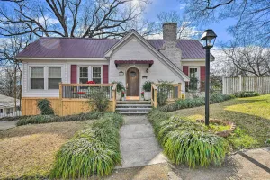 Image of 2 Mi to Oaklawn Casino Home with Peaceful Yard!