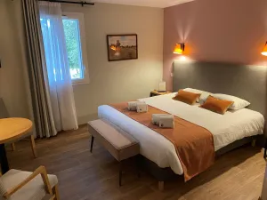 Image of Logis La Bastide De Grignan Hotel & Restaurant "La Chênaie"