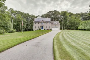 Image of Spacious Connecticut Home - Deck, Grill & Fire Pit
