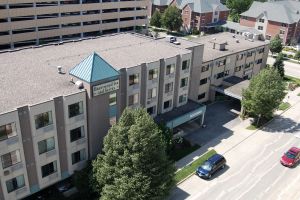 Image of Brentwood Inn & Suites