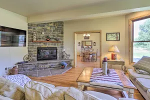 Image of Fruita Victorian Home with Hot Tub and Mountains!