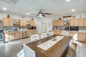 Image of 8 Mi to Kentucky Downs: Quiet Getaway w/ Patio