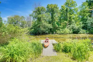 Image of Family-friendly Richmond Cottage w\/ Private Yard
