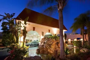 Image of Maingate Lakeside Resort
