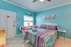Image of Madeira Beach Studio: Walk to John's Pass!