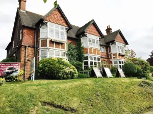 Image of Tree Hotel at Iffley