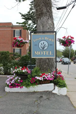 Image of Town & Beach Motel