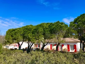 Image of HôTEL LES VOLETS ROUGES - CASSIS