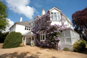 Image of Fines Bayliwick Hotel