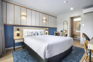 Image of Nightcap at Queens Beach Hotel