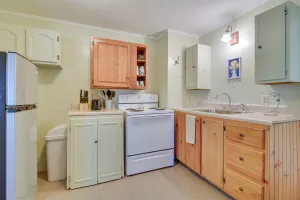 Image of Lakefront Oakland Vacation Rental w/ Dock + Views!