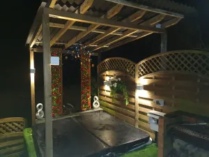 Image of Luxury Unique Townhouse with Hottub & Pizza Oven