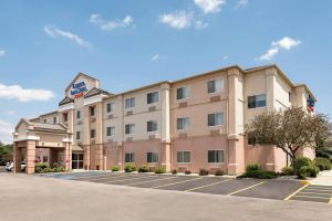 Image of Fairfield Inn & Suites by Marriott Toledo Maumee