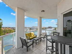 Image of Sun West Palms 301
