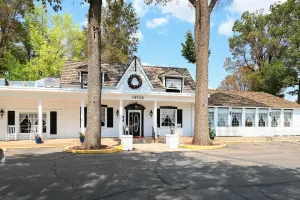 Image of Parry Lodge