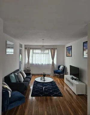 Image of City Classic- Remarkable 3-bed House in Birmingham