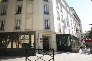 Image of CAMPANILE PARIS - Clichy Centre