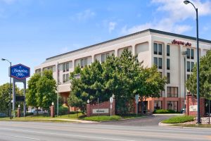 Image of Hampton Inn Chicago-Midway Airport