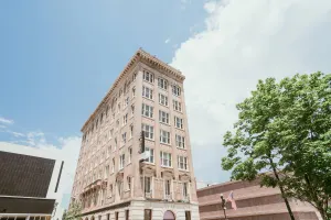 Image of The Esquire Hotel Downtown Gastonia, an Ascend Collection Hotel
