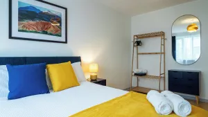 Image of London Bridge 3 Bedroom House with reception room, office and private garden